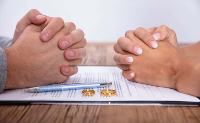 uncontested divorce lawyer